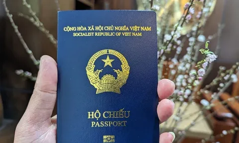 Ngân hàng ngừng giao dịch bằng hộ chiếu từ 1/1/2026, khách cần làm gì?