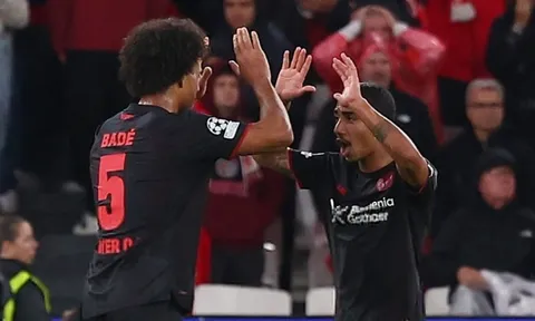 Leverkusen thăng hoa