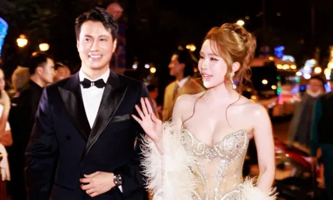 Quỳnh Nga mặc hở bạo, Việt Anh đáp vỏn vẹn 2 chữ về chuyện ảnh cưới gây dậy sóng