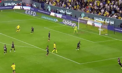 Ronaldo tái hiện siêu phẩm vào lưới Juventus