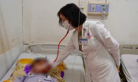 Cúm mùa tăng nhanh ở TP.HCM, nhiều ca nặng do tự dùng thuốc, nhập viện trễ 1