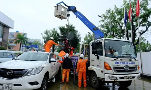 EVNCPC tăng cường nhân lực khắc phục điện tại Đắk Lắk sau mưa lũ lịch sử