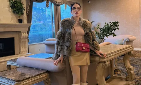 Lệ Quyên diện váy bó sát khoe sắc vóc cuốn hút ở tuổi U50