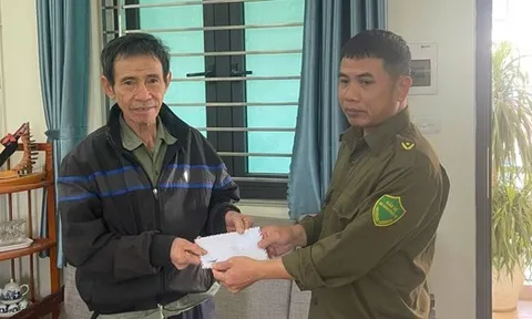 Không có tài khoản, người đàn ông mang gần 60 triệu đồng tiền mặt đến ngân hàng, yêu cầu chuyển gấp: Công an lập tức có mặt để ngừng giao dịch