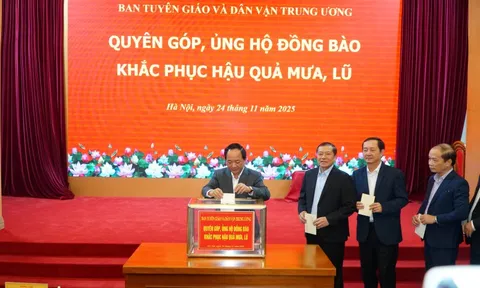 Ban Tuyên giáo và Dân vận Trung ương quyên góp, ủng hộ đồng bào các địa phương vùng lũ