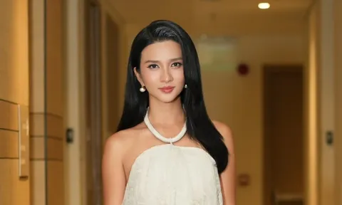 Ngỡ ngàng trước nhan sắc thật của Kim Tuyến ở tuổi U40