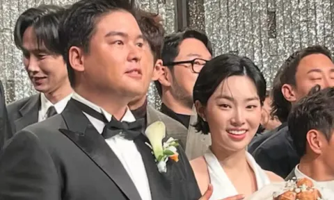 Một cặp đôi diễn viên nổi tiếng đã bí mật tổ chức lễ cưới