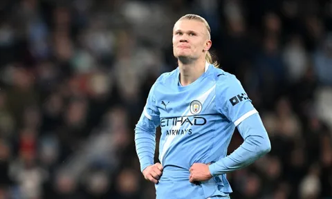 Man City thua sốc trên sân nhà