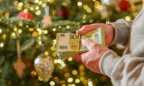 Pháp sắp phát 'trợ cấp Giáng sinh' cho hơn 2 triệu hộ gia đình