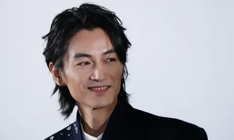 Nam diễn viên nổi tiếng phờ phạc, xuống sắc rõ rệt sau khi ly hôn với 'Tiểu Long Nữ'