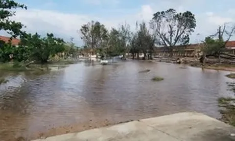 Thứ trưởng Lê Tấn Dũng: Trường học Đắk Lắk cần linh hoạt dạy học sau lũ