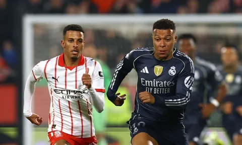 Real Madrid mất ngôi đầu vào tay Barcelona