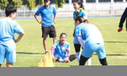 Cầu thủ lập hat-trick cho tuyển nữ Việt Nam phải hạn chế vận động