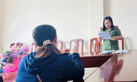 Đăng tải thông tin và bình luận sai sự thật về mưa lũ, 2 người phụ nữ bị xử phạt