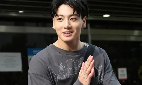 Jungkook (BTS) vướng nghi vấn 'tranh thủ' ra nước ngoài hẹn hò với bạn gái tin đồn kém 4 tuổi