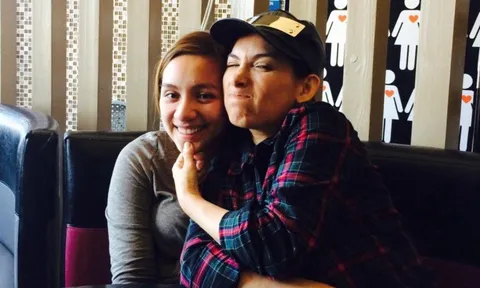 Con gái cố ca sĩ Phi Nhung chia sẻ hình ảnh cuối cùng bên mẹ