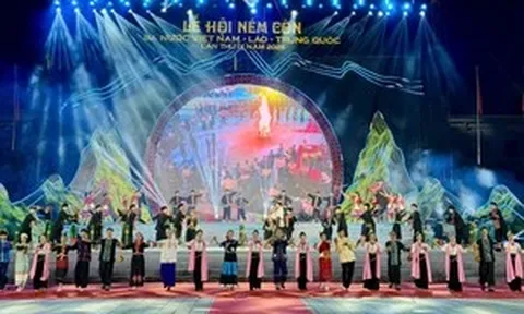 Khai mạc Lễ hội ném còn ba nước Việt Nam - Lào - Trung Quốc lần thứ IX