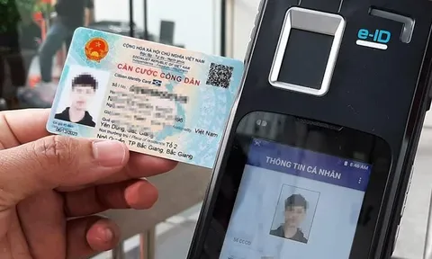 Những loại giấy tờ nào cần nộp cho ngân hàng trước 1/1/2026, tránh bị "đóng băng" toàn bộ giao dịch?