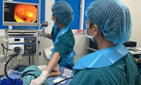 Bé 6 tuổi mắc 4 khối polyp đại tràng 0