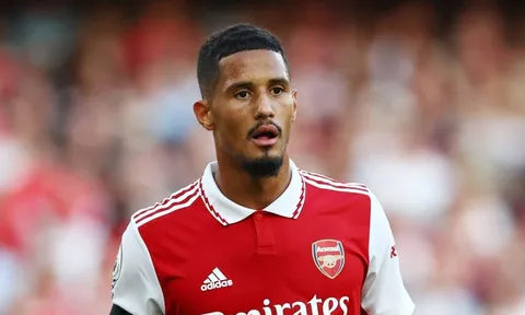 Sao Arsenal tuyên bố 'ăn 4'