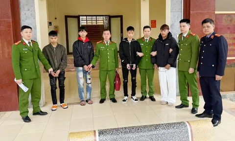 Đánh người gây thương tích do mâu thuẫn, 4 đối tượng bị khởi tố