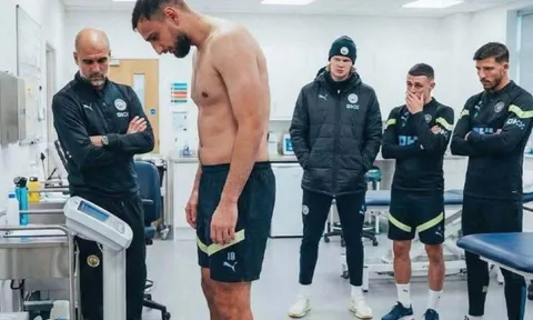 Bức ảnh gây sốt của Pep Guardiola