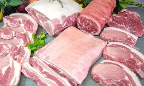 Giá heo hơi hôm nay 26/12: Miền Bắc và Trung hạ nhiệt sau chuỗi ngày tăng mạnh, dao động trong khoảng 62.000 - 70.000 đồng/kg