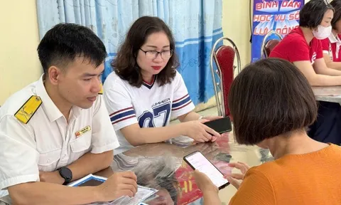 Hóa đơn trên 5 triệu phải chuyển khoản mới được khấu trừ thuế: Thu mua bắp khô, mì lát,... từ nông dân không có tài khoản ngân hàng, thanh toán thế nào?