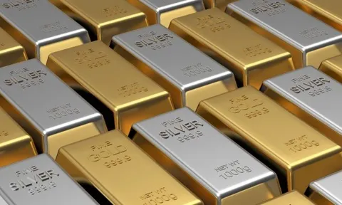 Giá vàng hôm nay 28/12/2025 bất thường, không chỉ là chuyện phòng ngừa khủng hoảng; 'Cơn sốt' bạc lan rộng giá tăng 170%, đầu tư gì tốt hơn?