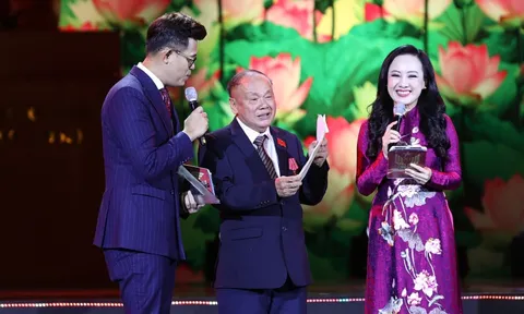 Từ phòng thí nghiệm công nghệ cao đến xưởng cơ khí làng quê: Những ngọn lửa thi đua lan tỏa