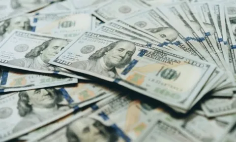 Thị trường tiền tệ toàn cầu cuối 2025: Tại sao đồng USD mất ưu thế?