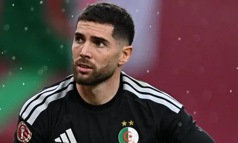 Khi Algeria có một Zidane đứng sau hàng thủ