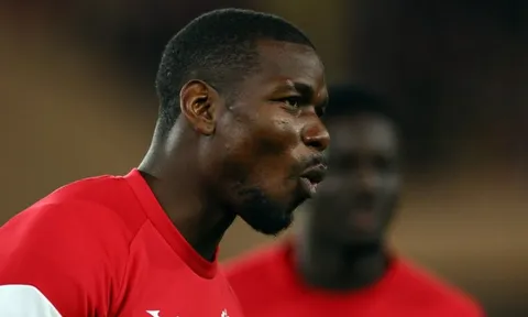 Đồng hồ đếm ngược với Pogba