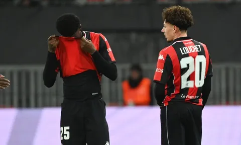 Đội của tỷ phú Ratcliffe rối loạn