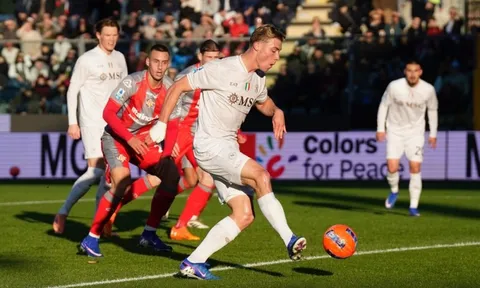 Napoli biến 'hàng thải' Premier League thành giá trị thật