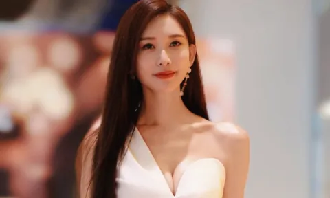 Nhan sắc của Lâm Chí Linh được khen trẻ trung như gái đôi mươi