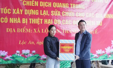 TP. Huế bàn giao nhà ở cho người dân sau 25 ngày triển khai "Chiến dịch Quang Trung"