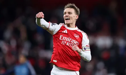 Arsenal vẫn là ông vua 'bóng chết'