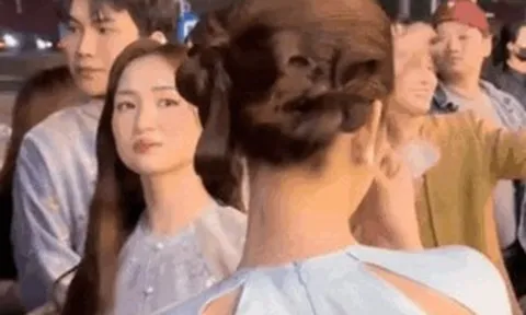 Hòa Minzy công khai giận ra mặt một sao nữ Vbiz ở chốn đông người