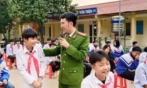 Xây dựng trường nội trú hạnh phúc ở xã biên giới Phục Hòa