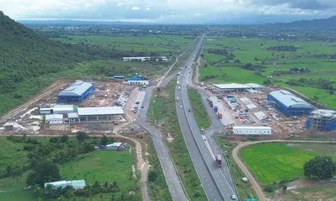 Di chuyển trên cao tốc Bắc-Nam nghỉ chân ở trạm nào?