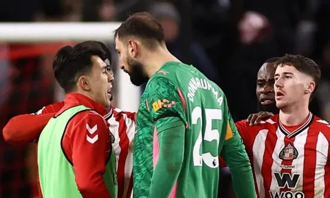 Cảnh hỗn loạn ở trận hòa của Man City