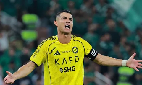Ronaldo thành trò cười