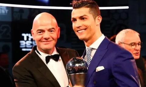 Chủ tịch FIFA ủng hộ quan điểm của Ronaldo
