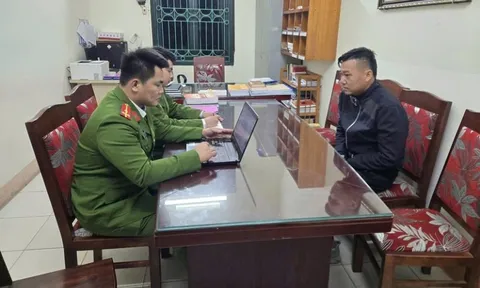 Mâu thuẫn gia đình, chồng dùng súng tự chế đe dọa vợ