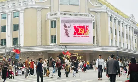 Người dân Thủ đô rộn ràng đón Tết Dương lịch 2026