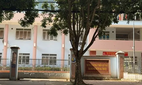 Trung tâm quỹ đất lấy hơn 10 tỉ đồng tiền đền bù giải phóng mặt bằng để chi… lương, thưởng!