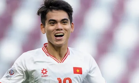 AFC gọi tên Khuất Văn Khang