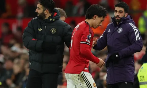 Sự thay đổi khó hiểu của Amorim trước ngày rời MU