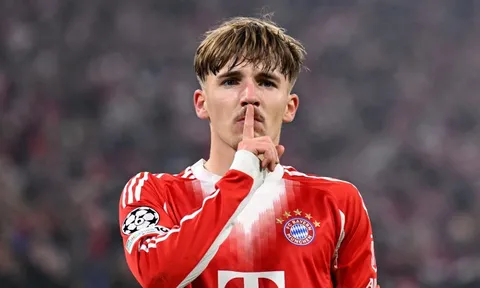Thần đồng Bayern Munich đổi đời